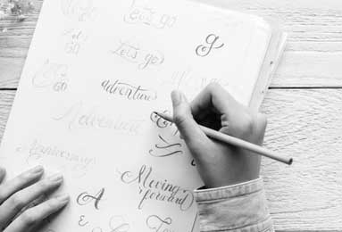 阿森纳女足问鼎首届女足冠军杯 温格现身颁奖典礼