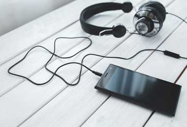 麦当娜承认乘坐了“人生中第二次优步”，去看女儿们为热刺队比赛