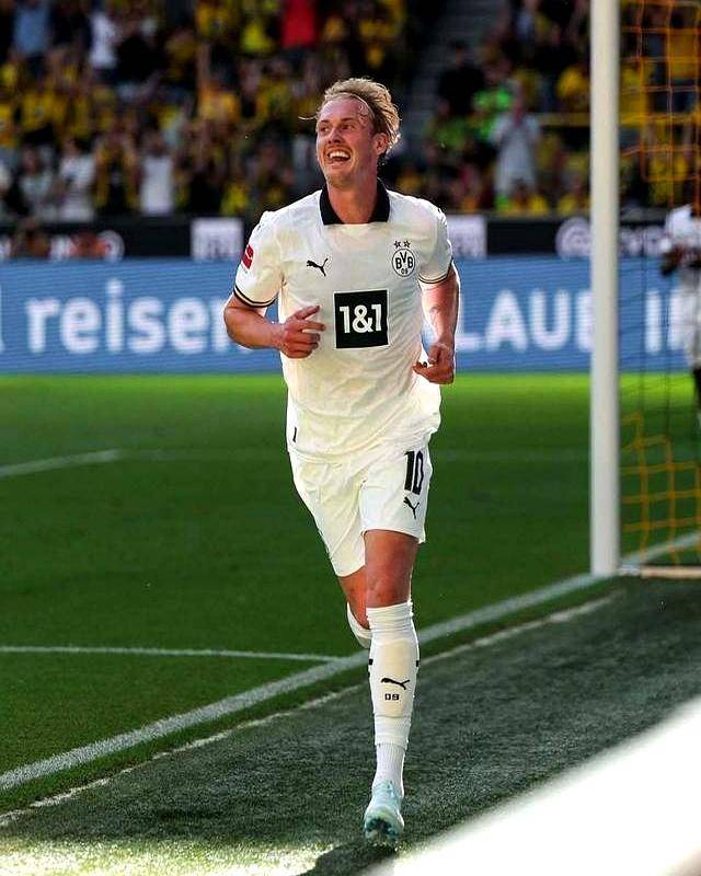 德甲黑店少见亏本，29岁中场0转会费，三强疯抢